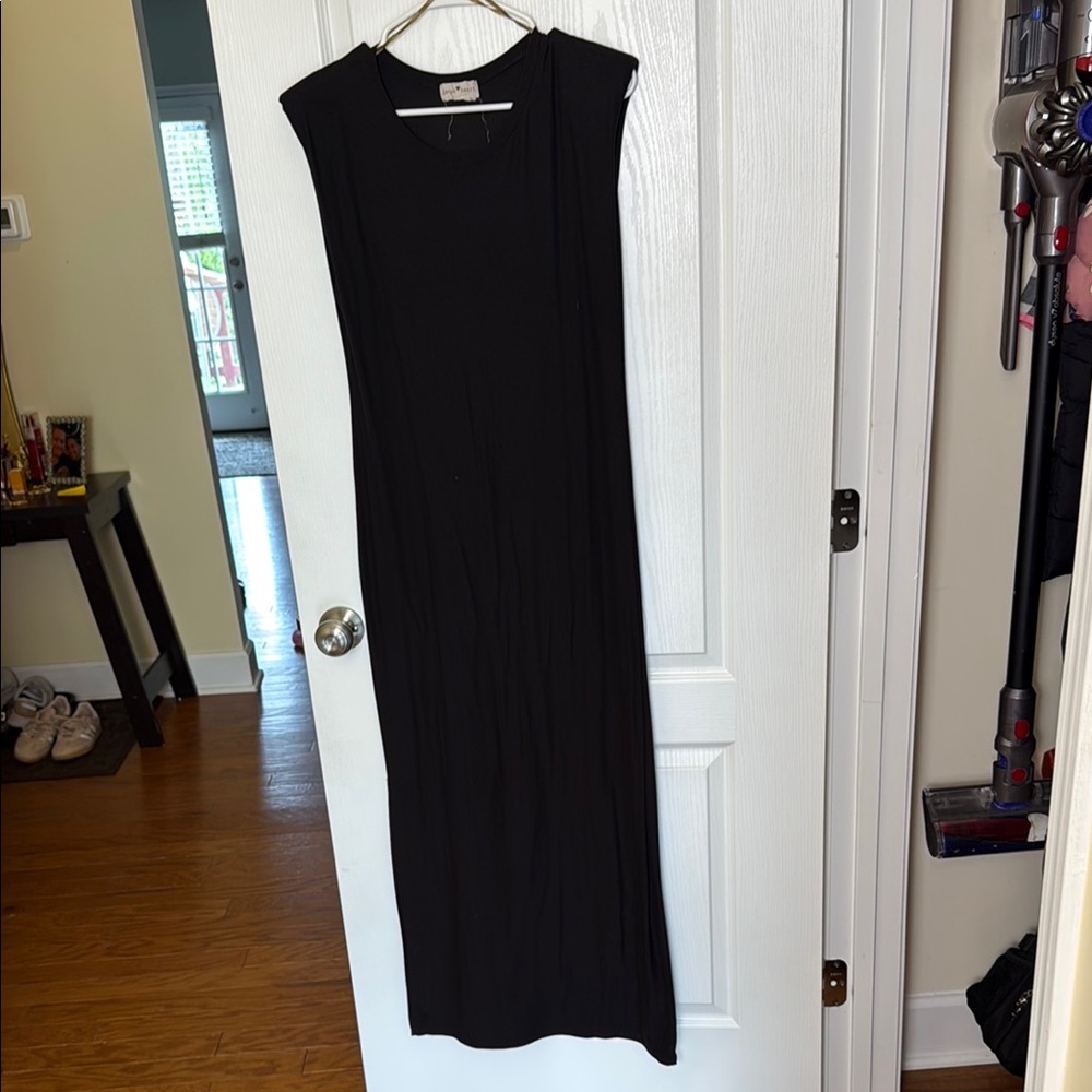 Casual Black Sleeveless Padded Shoulder Dress